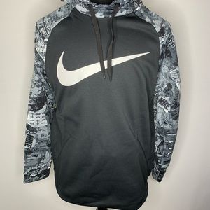 Nike therma rip n tear graphic hoodie Clearance